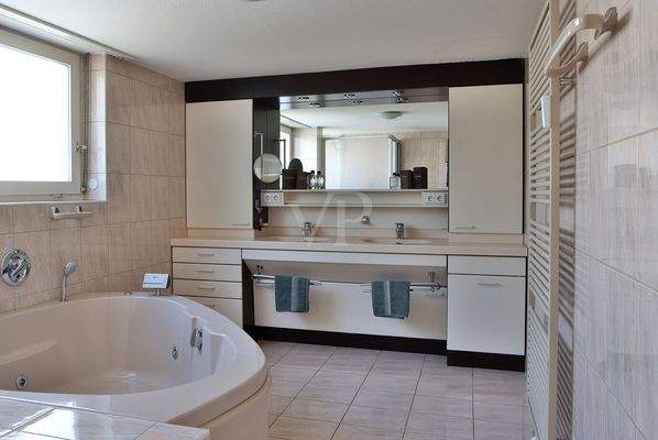 Masterbad Penthouse  erstes Geschoss