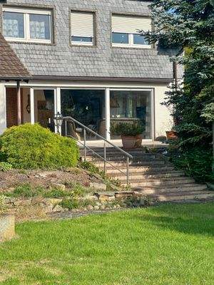 Zugang zur Terrasse über Treppe