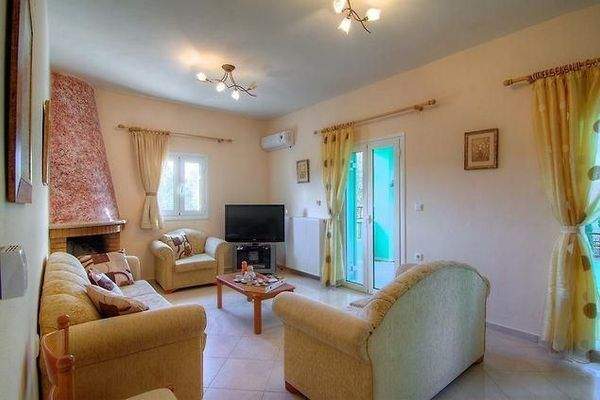 Kreta, Perama: Große Villa mit 2 kleinen Wohnungen zum Verkauf