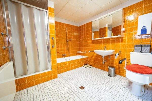 Dusch.- und Wannenbad EG Anbau EG Anbau EG