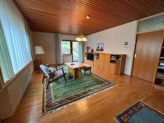 mit Ausgang zur Terrasse