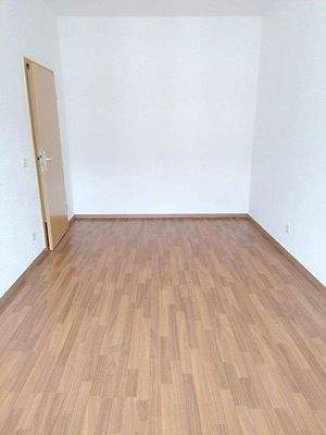 Zimmer 2 mit Laminat