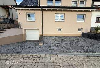 3 Stellplaetze vor dem Haus