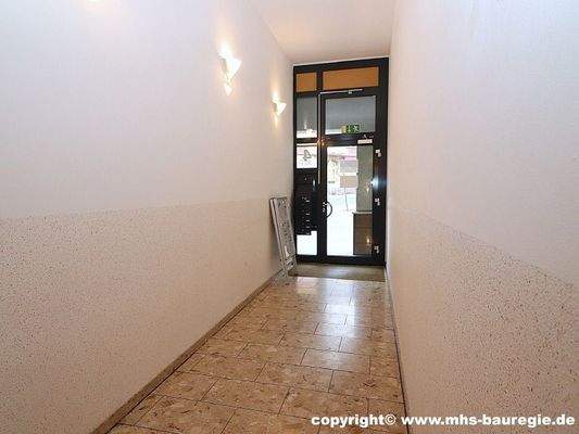 Bild 4 Hausflur