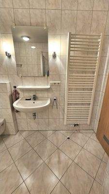 großer Bad-/Handtuchheizkörper