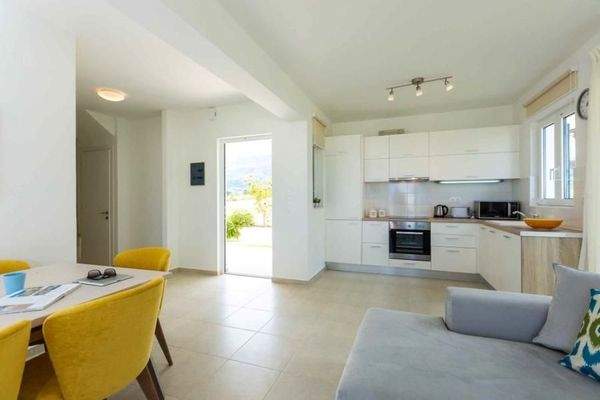 Kreta, Asprouliani: Schönes Haus in toller Anlage mit Meerblick zu verkaufen