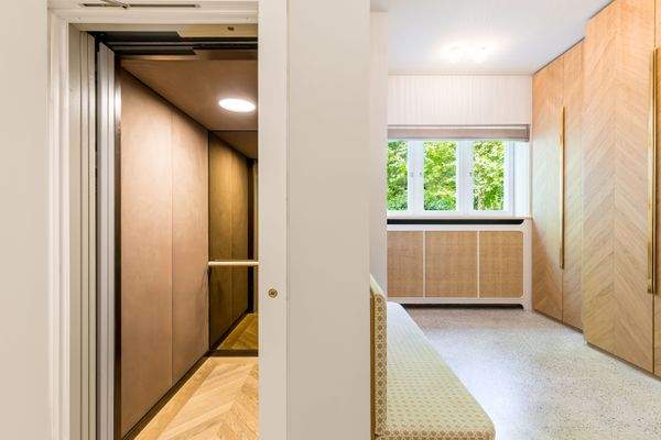 Aufzug über alle Etagen