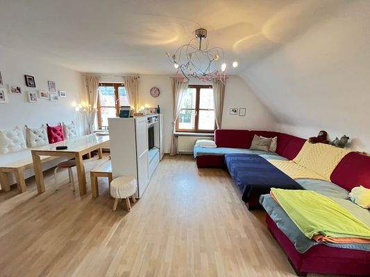 geräumiger Wohnbereich