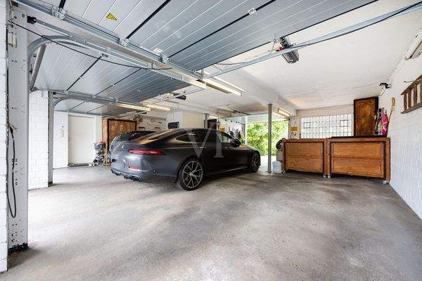 Garagen mit elektrischen Toren