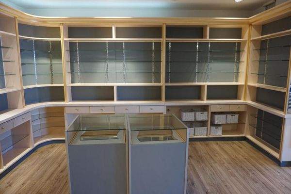 Einrichtung vorhanden