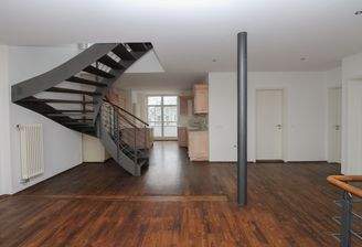 Offener Wohn- und Kochbereich