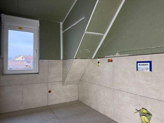 Tageslicht im Bad mit XL Fliesen :)