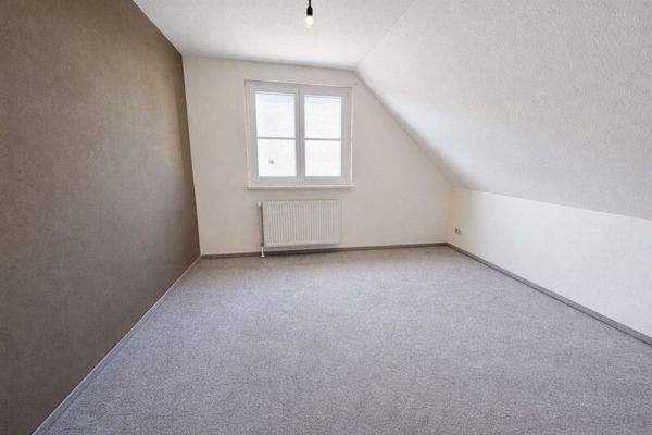 Schlafzimmer (Ebene 1)