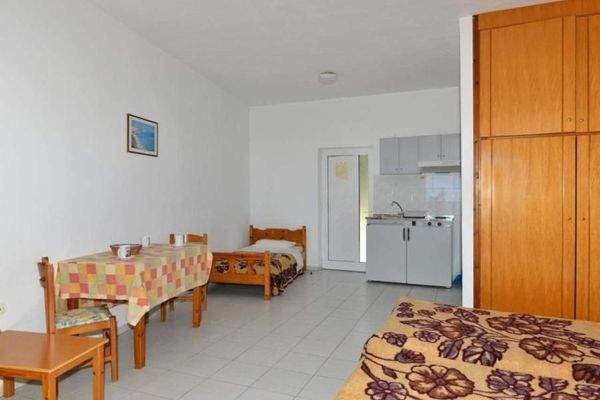 Kreta, Aspro: Apartmenthotel mit Pool und Meerblick zu verkaufen