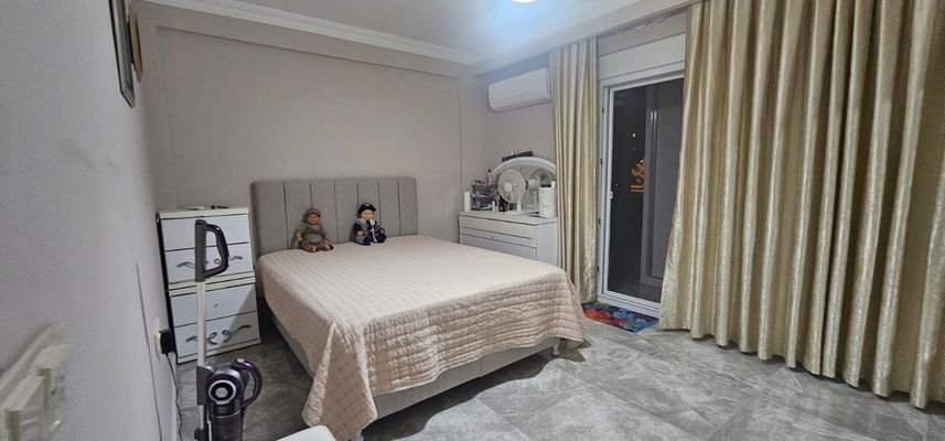 2. Schlafzimmer -1-