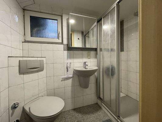 Tageslichtbad mit Dusche