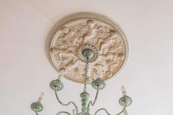 Kunstvolle Stuckrosetten