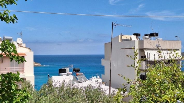 Kreta, Agios Nikolaos: Baugrundstück mit Meerblick in der Stadt zu verkaufen