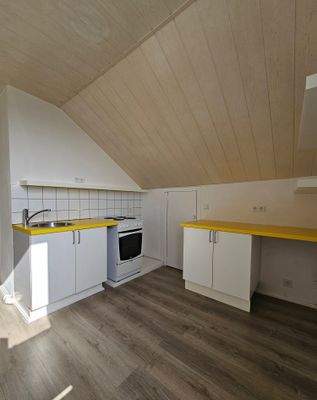 Küche mit Platz für Esstisch