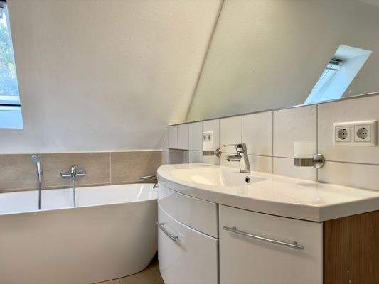 Badezimmer OG (Whg1)