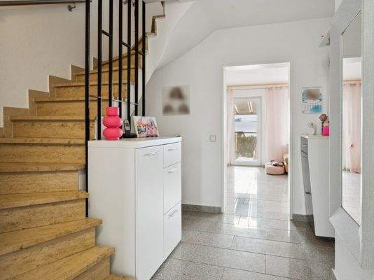EG - Flur und Treppenaufgang