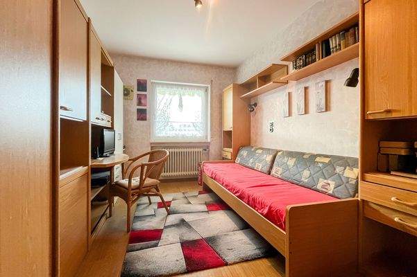 Kinderzimmer oder Büro_EG