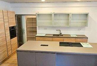 Küche und Speisekammer