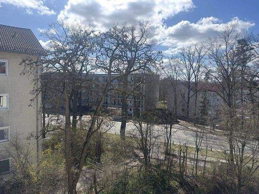 Blick vom Balkon Bild 2.jpg