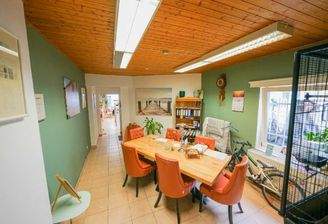 Büro/Besprechungsraum