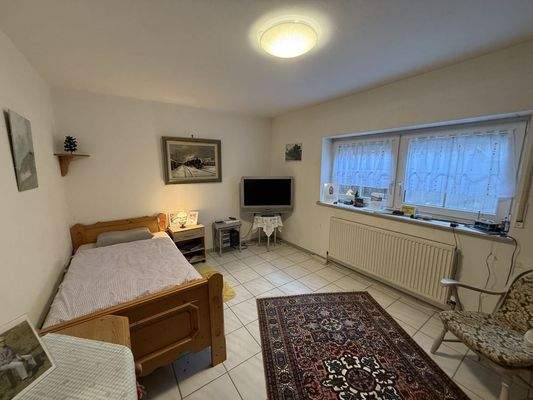 weiteres Schlafzimmer im Keller