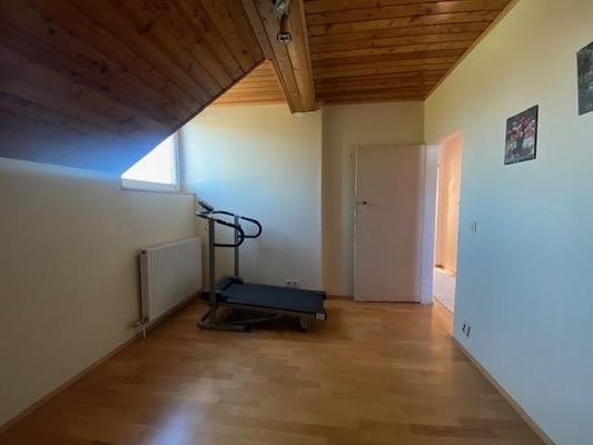 Zimmer 1 OG