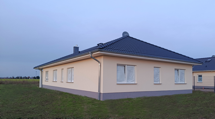 Bild 2 - Ansicht Straßenseite.png