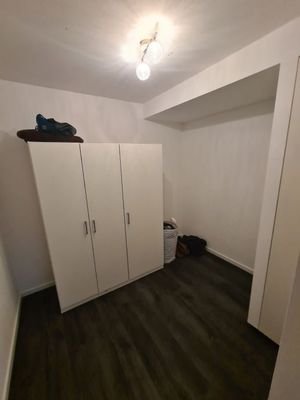 Schlafzimmer / Büro / Ankleide