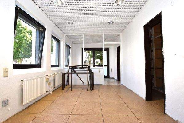 Eingang, Empfangsbereich.JPG