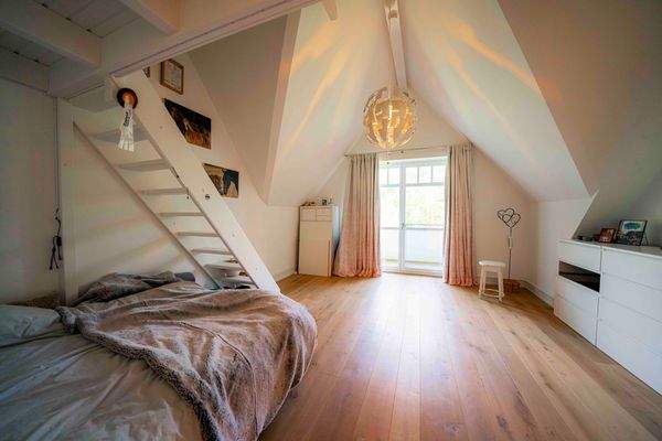 Kinderzimmer mit Loggia