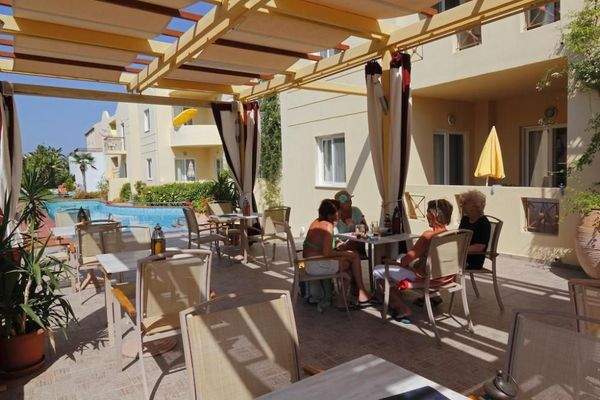 Kreta, Platanias: Hotel zum Verkauf