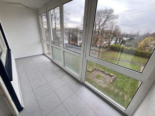 20251204_100351272_iOS