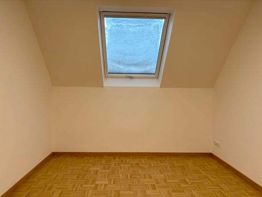 Zimmer 2 | Eingang links