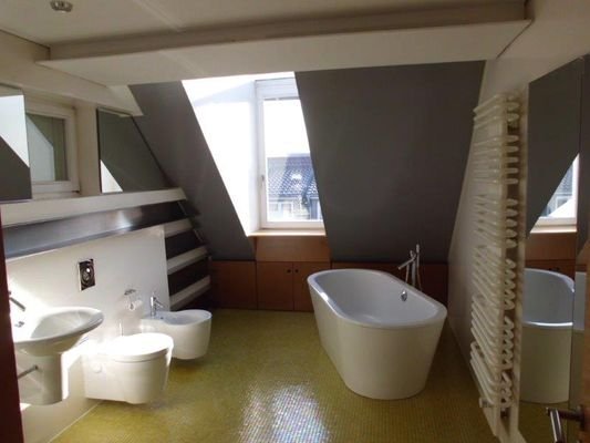 Badezimmer im Dachgeschoss