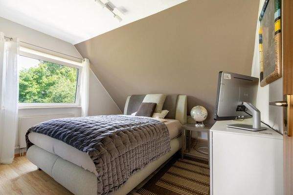 2. Schlafzimmer OG