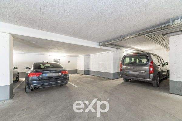 2 Tiefgaragenstellplätze