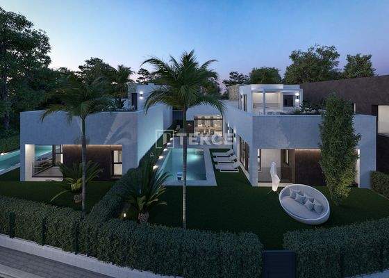 Stylish Villa with Private Pool & Solarium in Los Alcázares