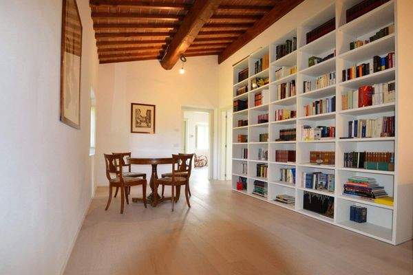 Villa mit Schäune in Carmignano (Prato)