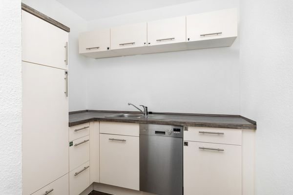 HQ_Airport_505_BREMEN_Germany_Kitchen.jpg
