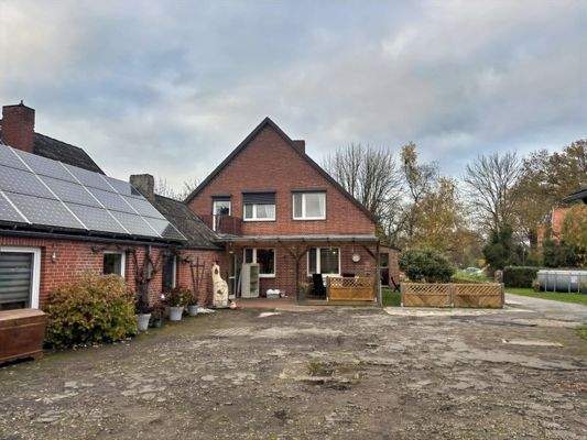 Blick auf die Einliegerwohung und Haupthaus