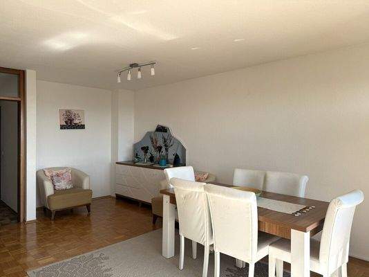Wohn-/Esszimmer