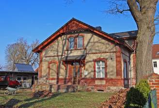 Feudaler Eingang - Front Villa