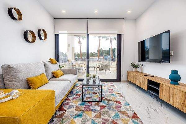 Stylish 2-Bedroom Apartments with Communal Pool in Torrevieja