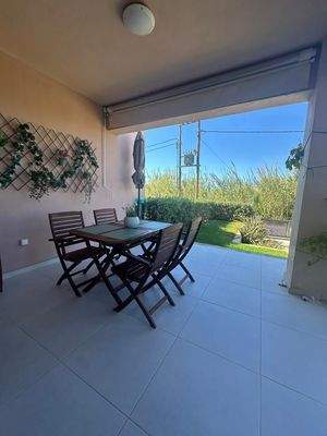 Kreta, Maleme: Erdgeschosswohnung zu verkaufen, nur wenige Schritte vom Strand entfernt