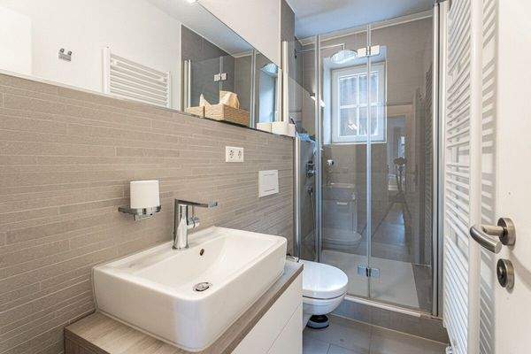 Wohnung 1 EG Tageslichtbad